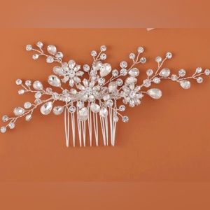 ✨2/$10✨ Rhinestone Flower Decor Bridal Hair Comb